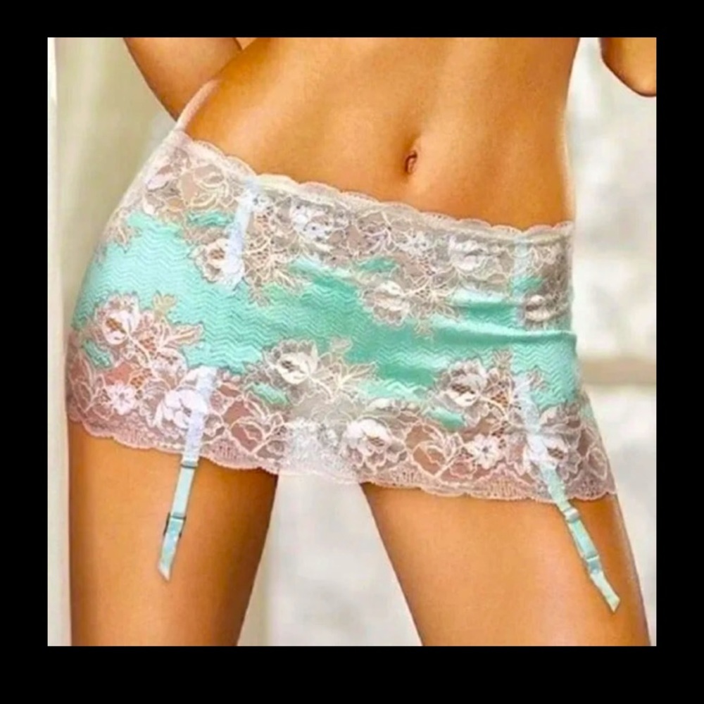New Victoria's Secret Sexy Seduction Lace Thong Skirt Swarovski - Picture 1 of 10